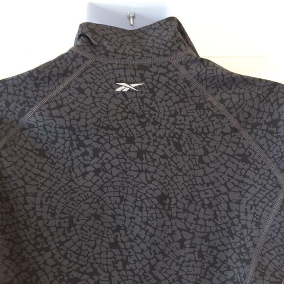 Reebok long sleeve charcoal gray shirt with zipper - Picture 10 of 13